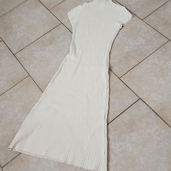 New Bohme Cream Ribbed Knit Dress Size Medium - Picture 8 of 10